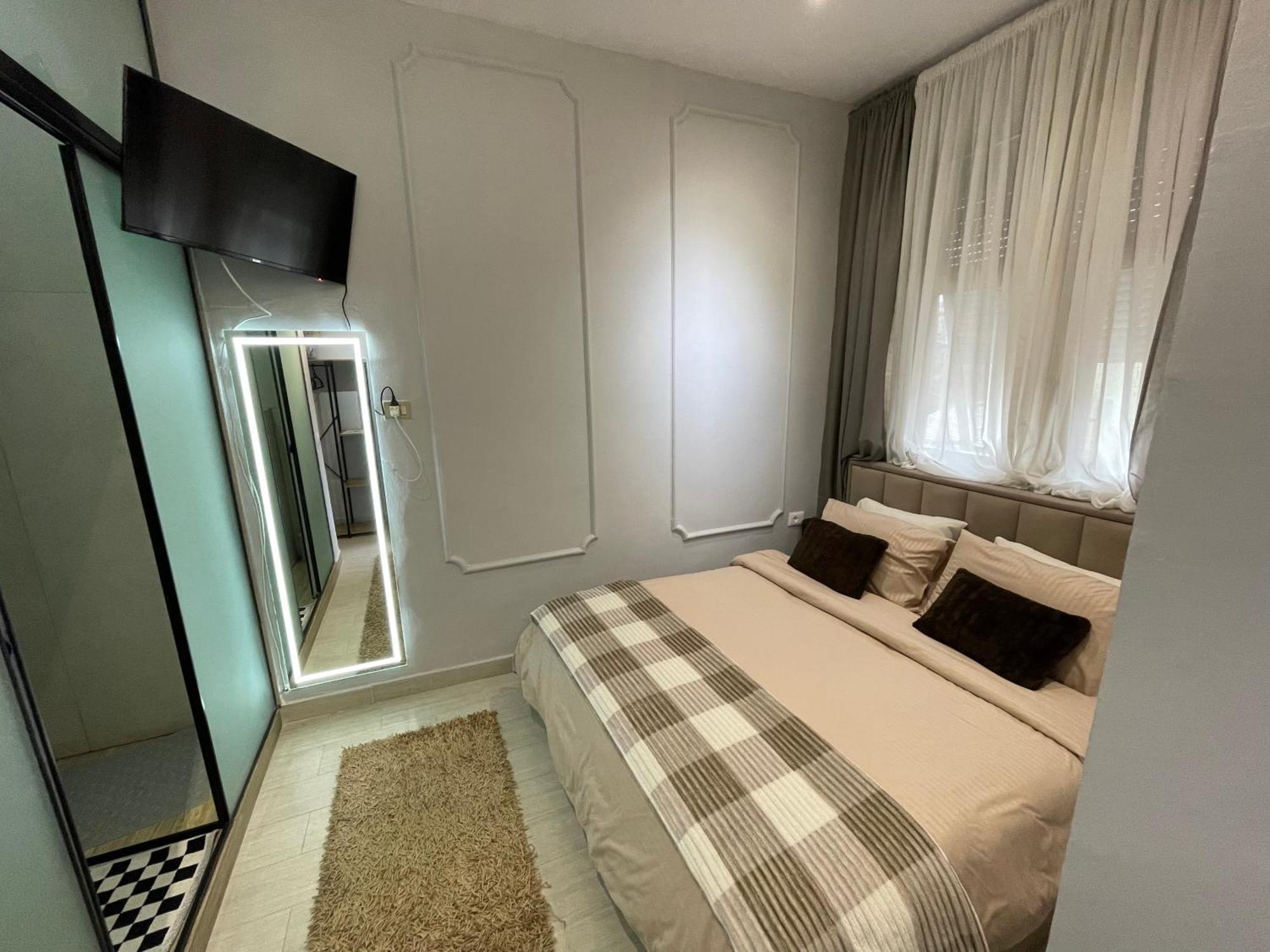 Blloku Tirana Studio Dış mekan fotoğraf