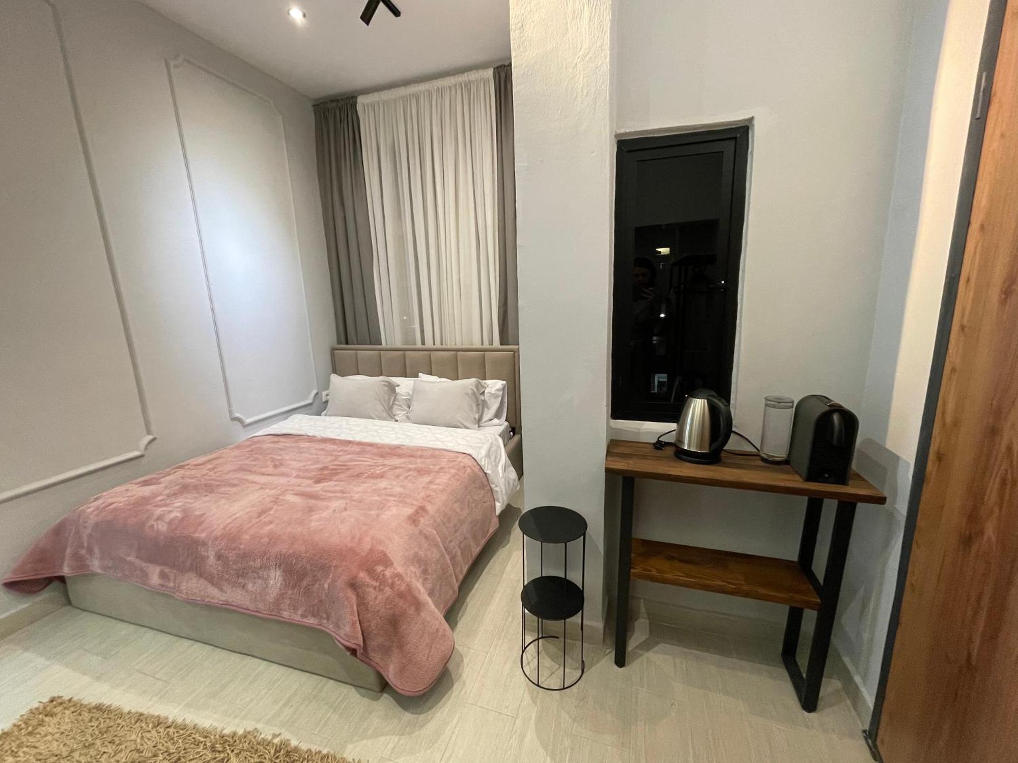 Blloku Tirana Studio Dış mekan fotoğraf