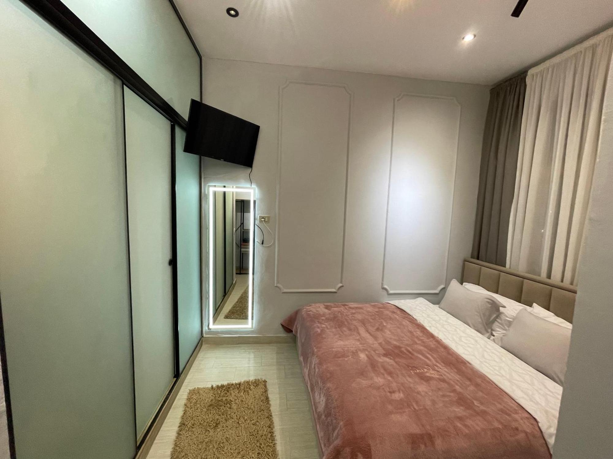Blloku Tirana Studio Dış mekan fotoğraf